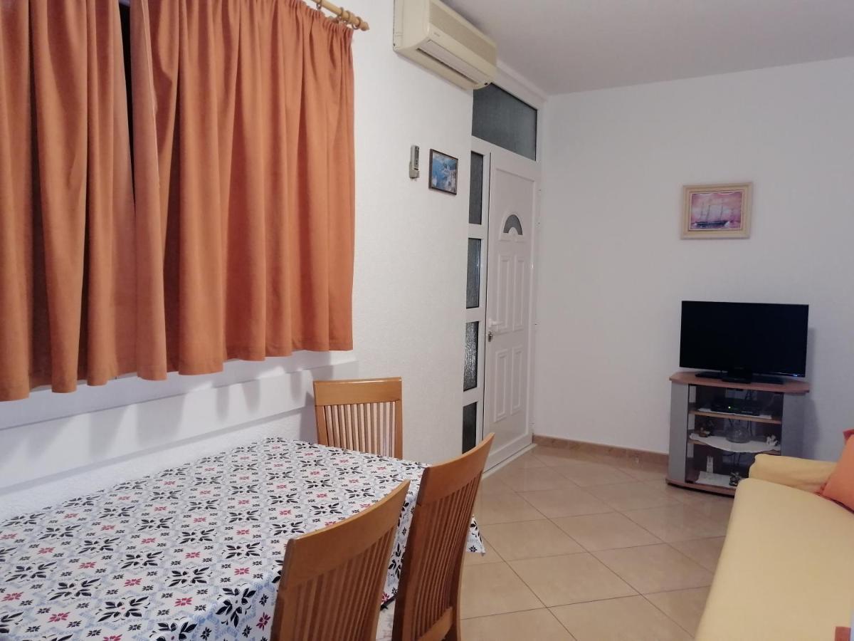 Apartmani Stipan Brela Luaran gambar