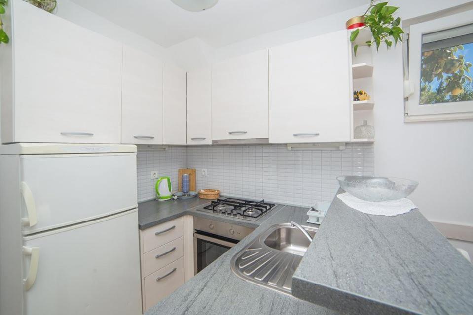 Apartmani Stipan Brela Luaran gambar