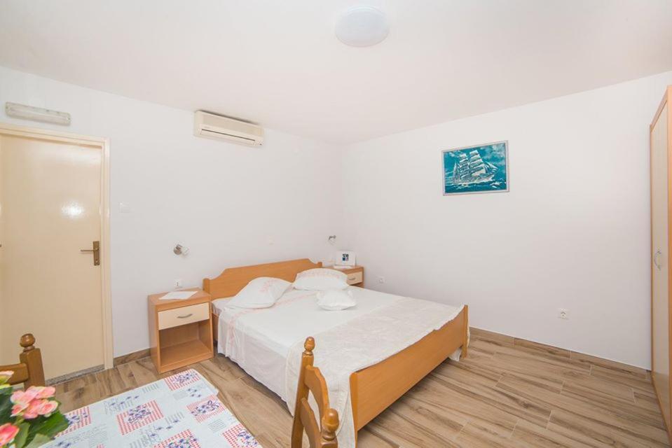 Apartmani Stipan Brela Luaran gambar